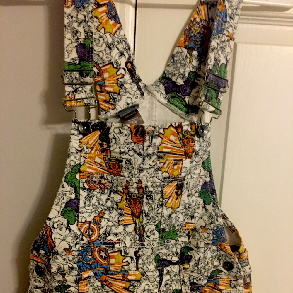 Marvel overall shorts size Small NWT